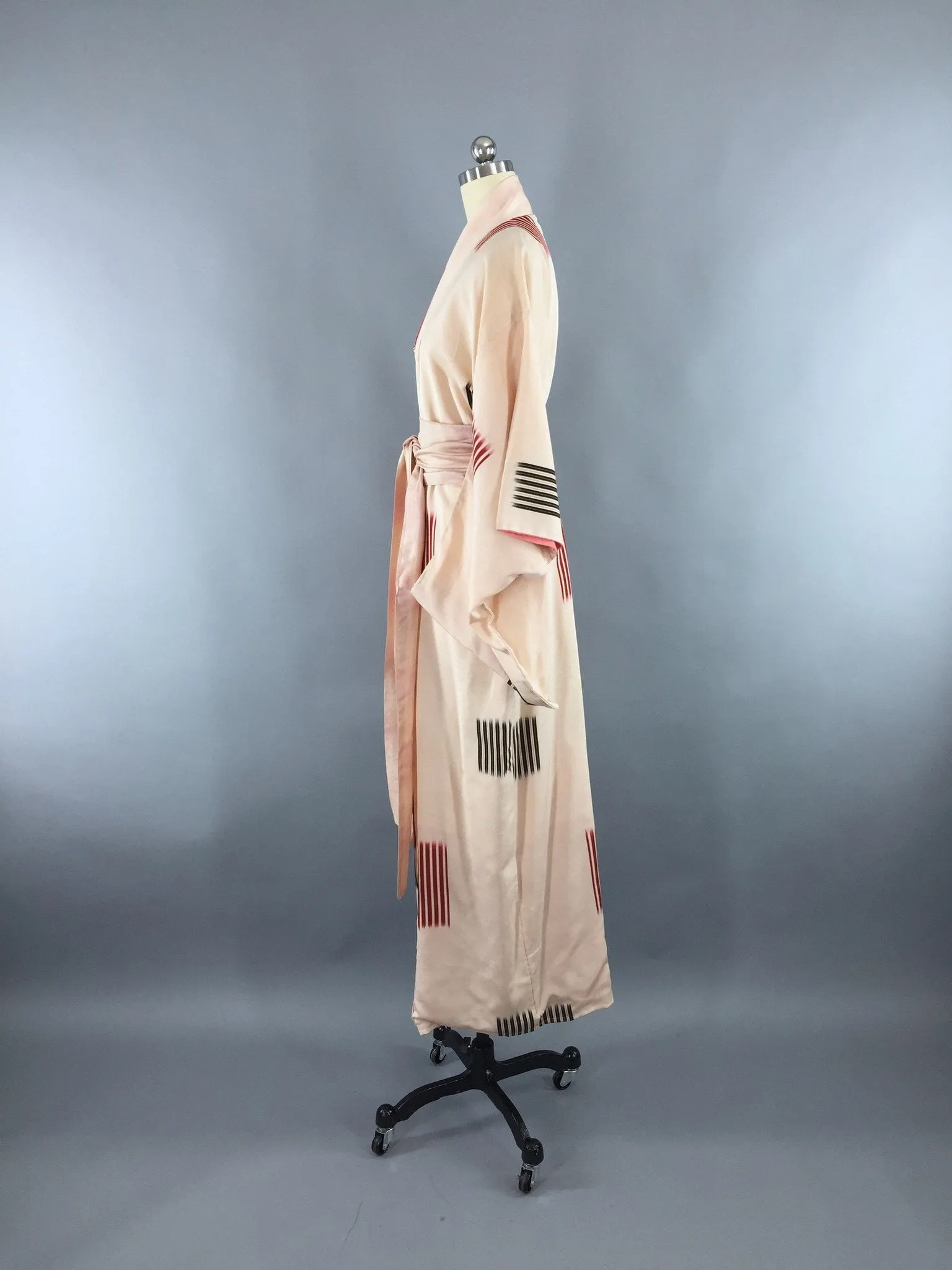 1950s Vintage Silk Kimono Robe / Peach Red Abstract Stripes