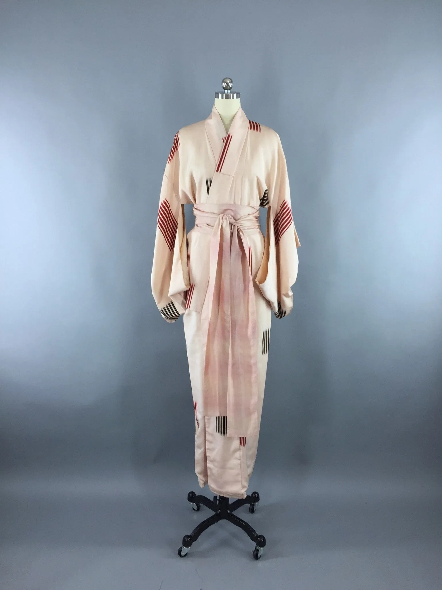 1950s Vintage Silk Kimono Robe / Peach Red Abstract Stripes