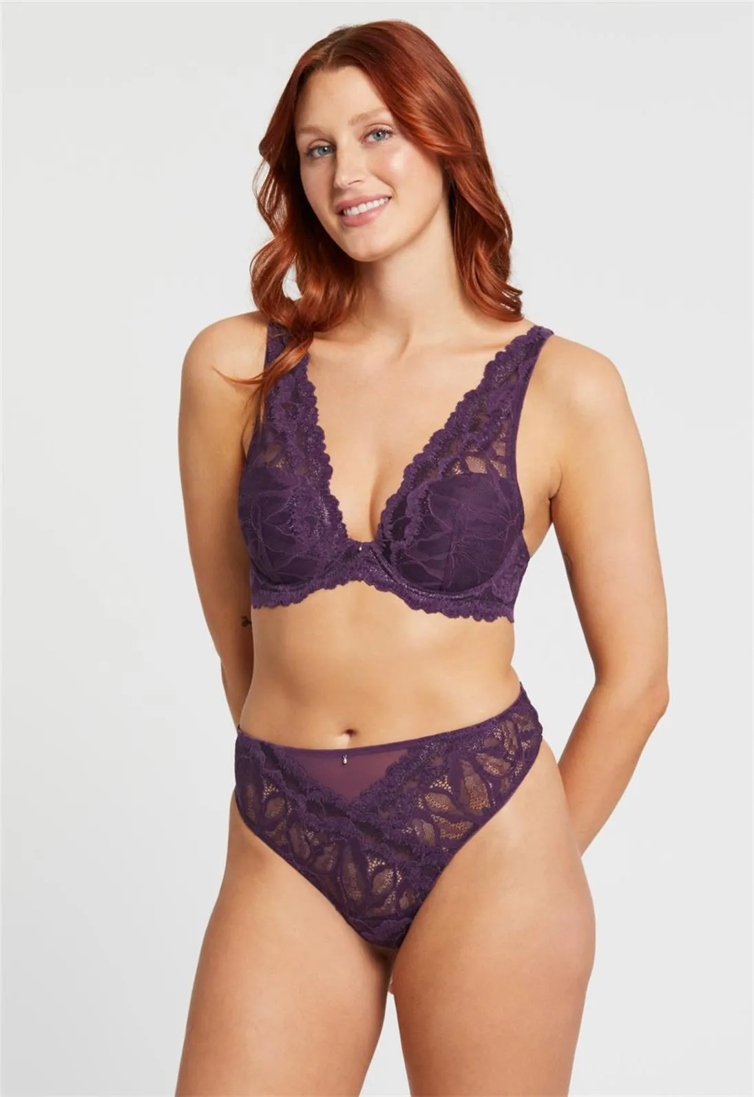 Royale Lace Thong