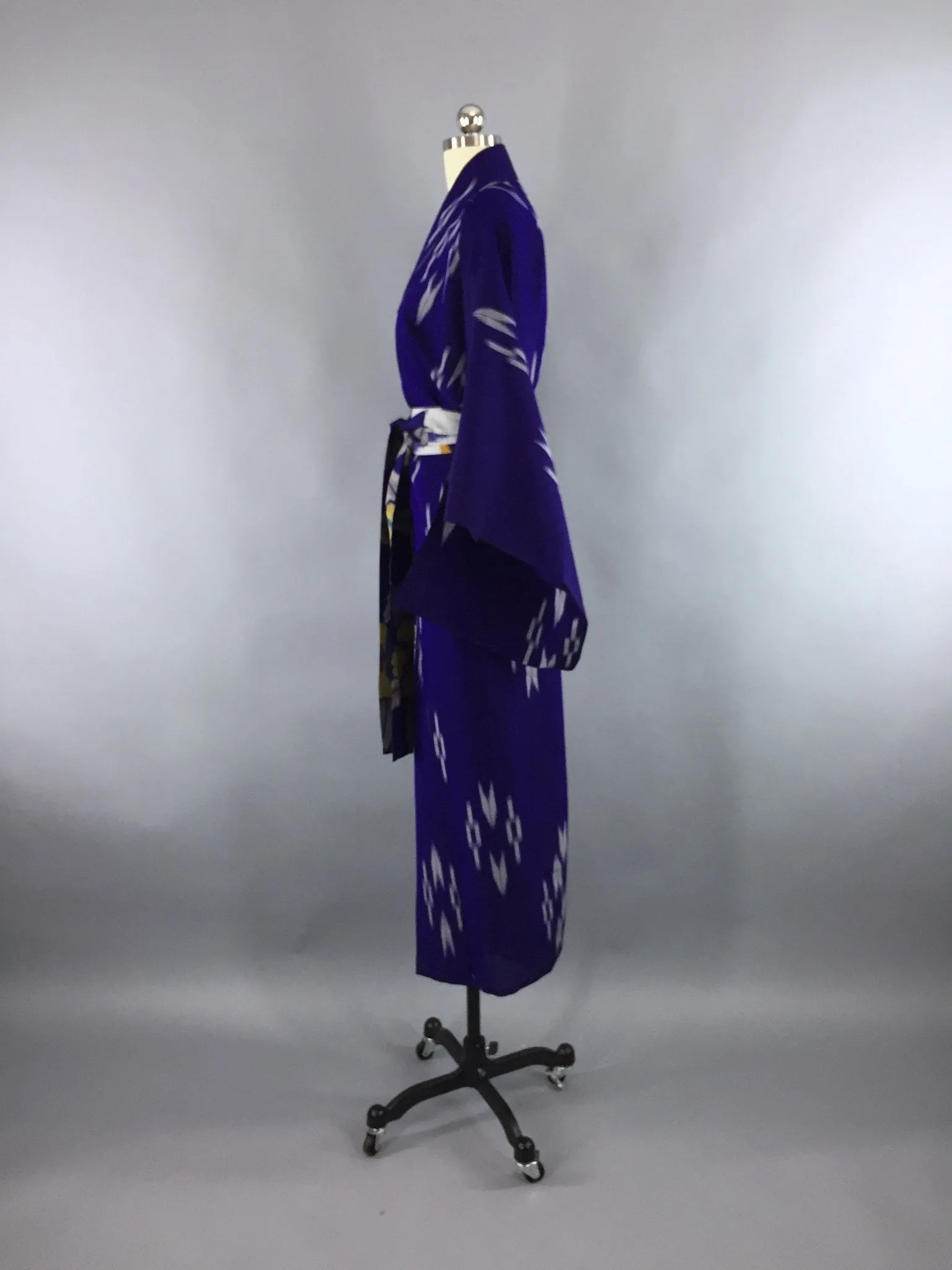 Vintage 1940s Silk Kimono Robe / Blue Purple Ikat Silk Gauze