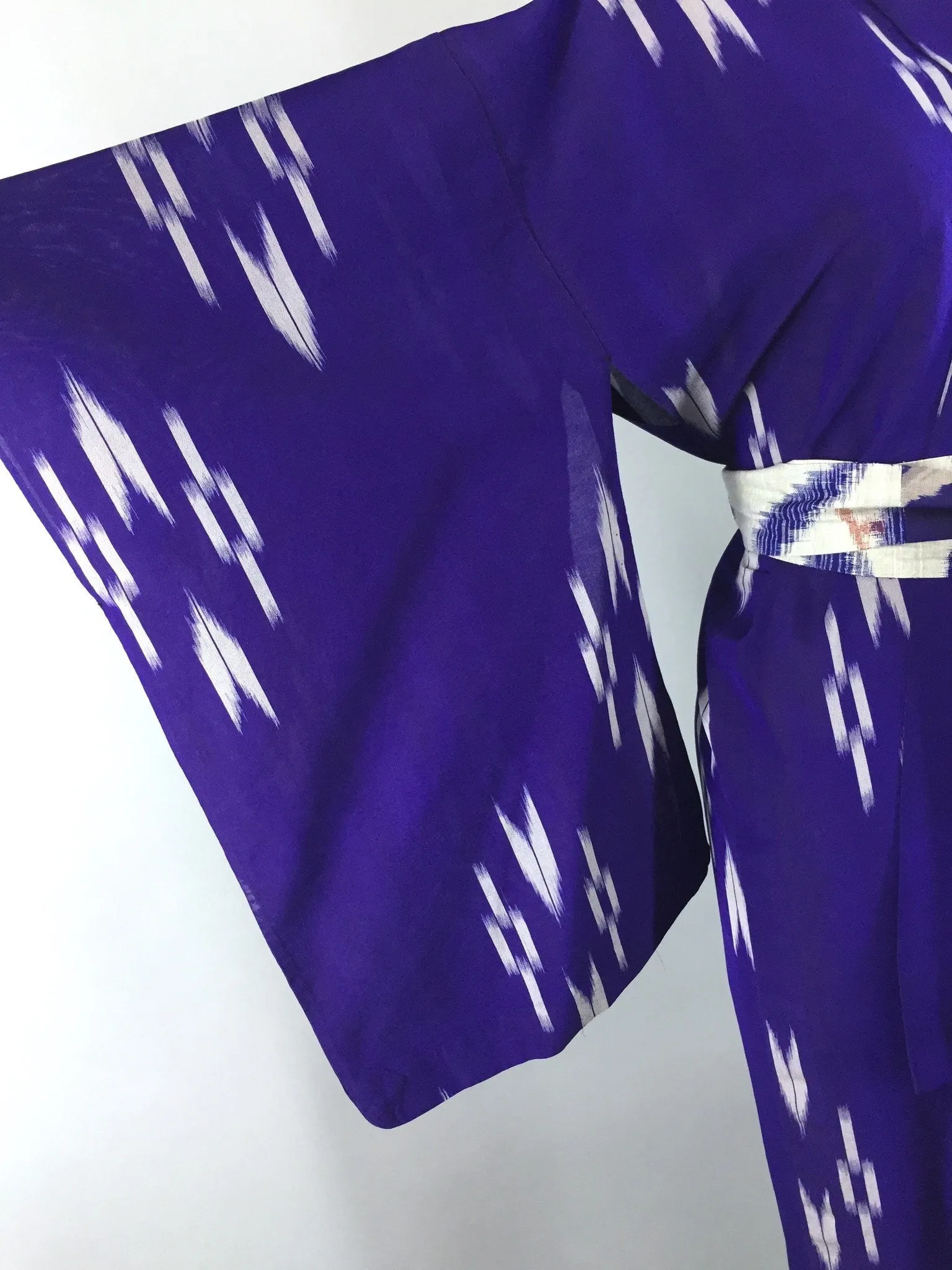 Vintage 1940s Silk Kimono Robe / Blue Purple Ikat Silk Gauze