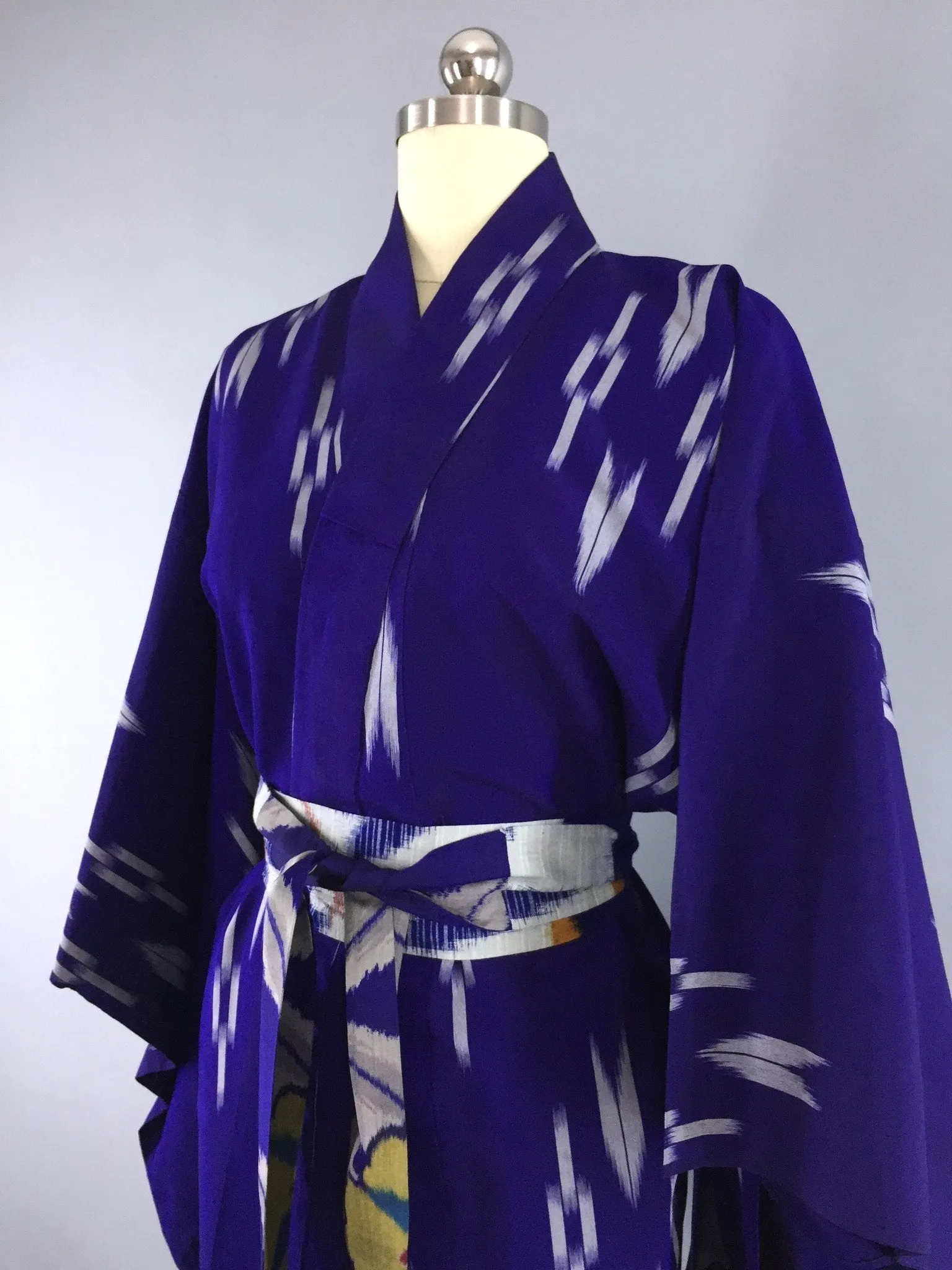 Vintage 1940s Silk Kimono Robe / Blue Purple Ikat Silk Gauze
