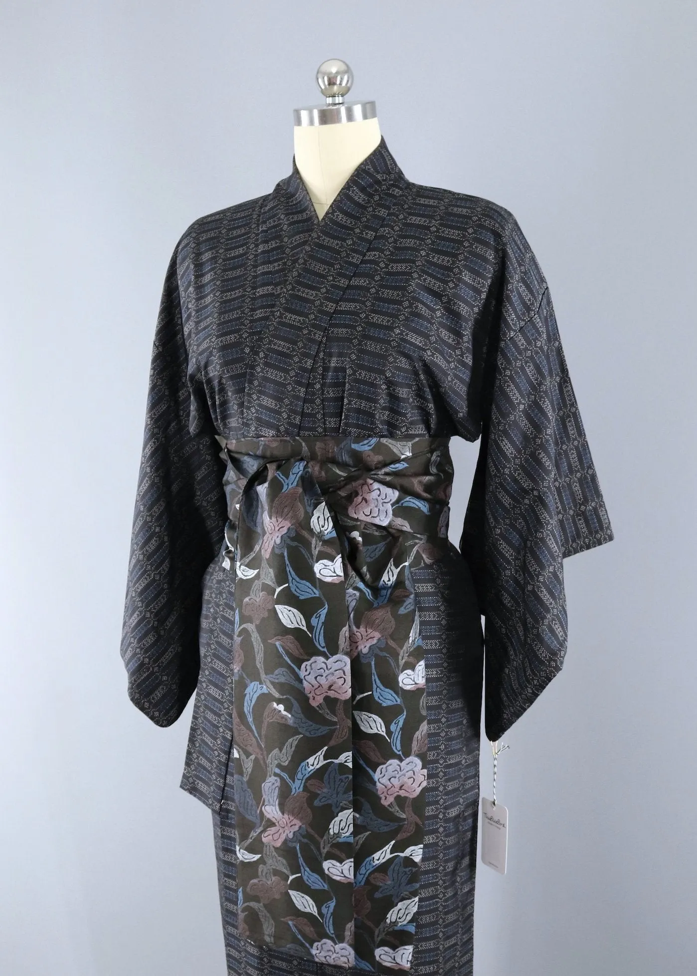 Vintage 1950s Silk Kimono Robe / Blue & Black Dotted Ikat