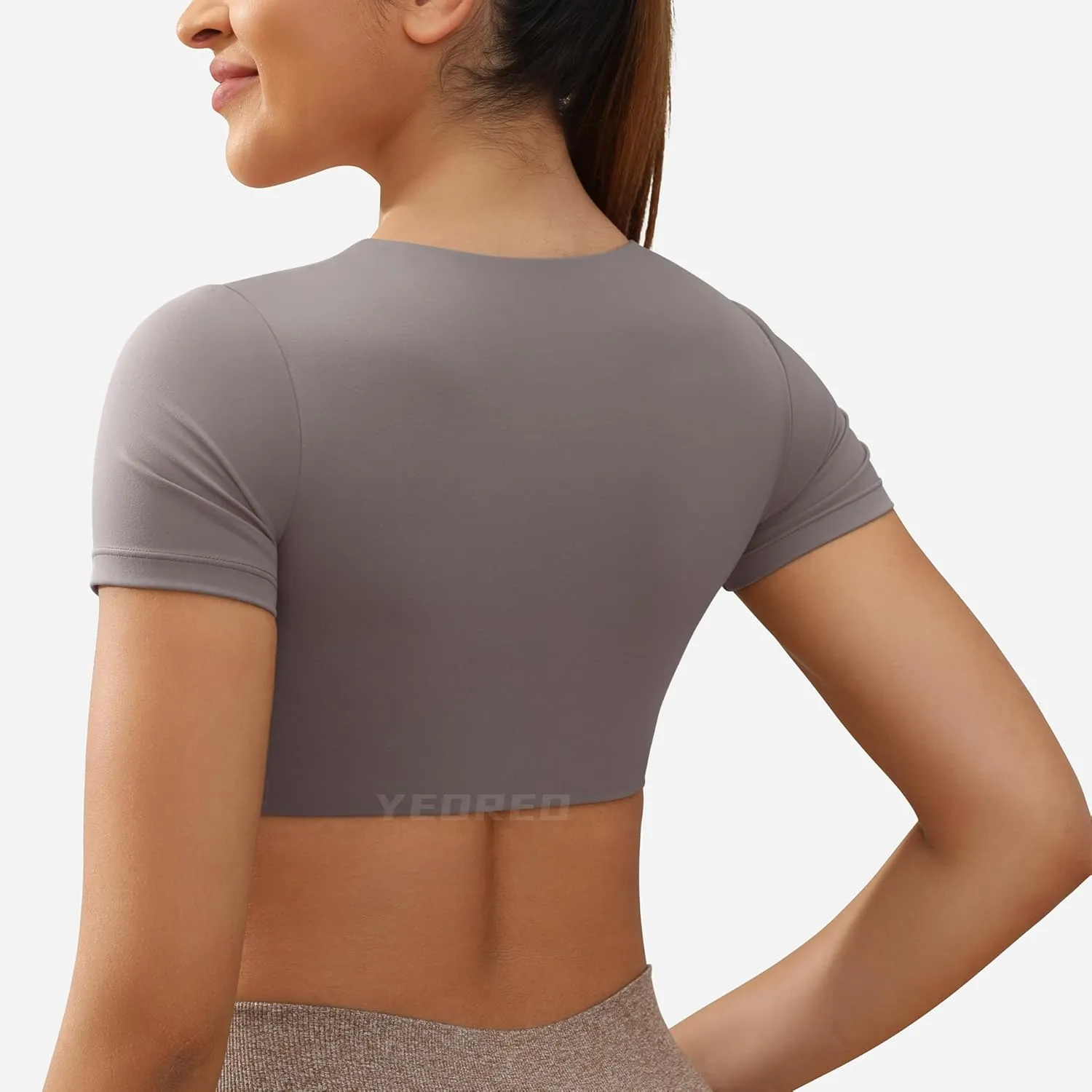 YEOREO Kyla Workout Crop Tops for Women Short Sleeve Twist Front Crop Tank Top Padded Sports Bra Casual Shirts
