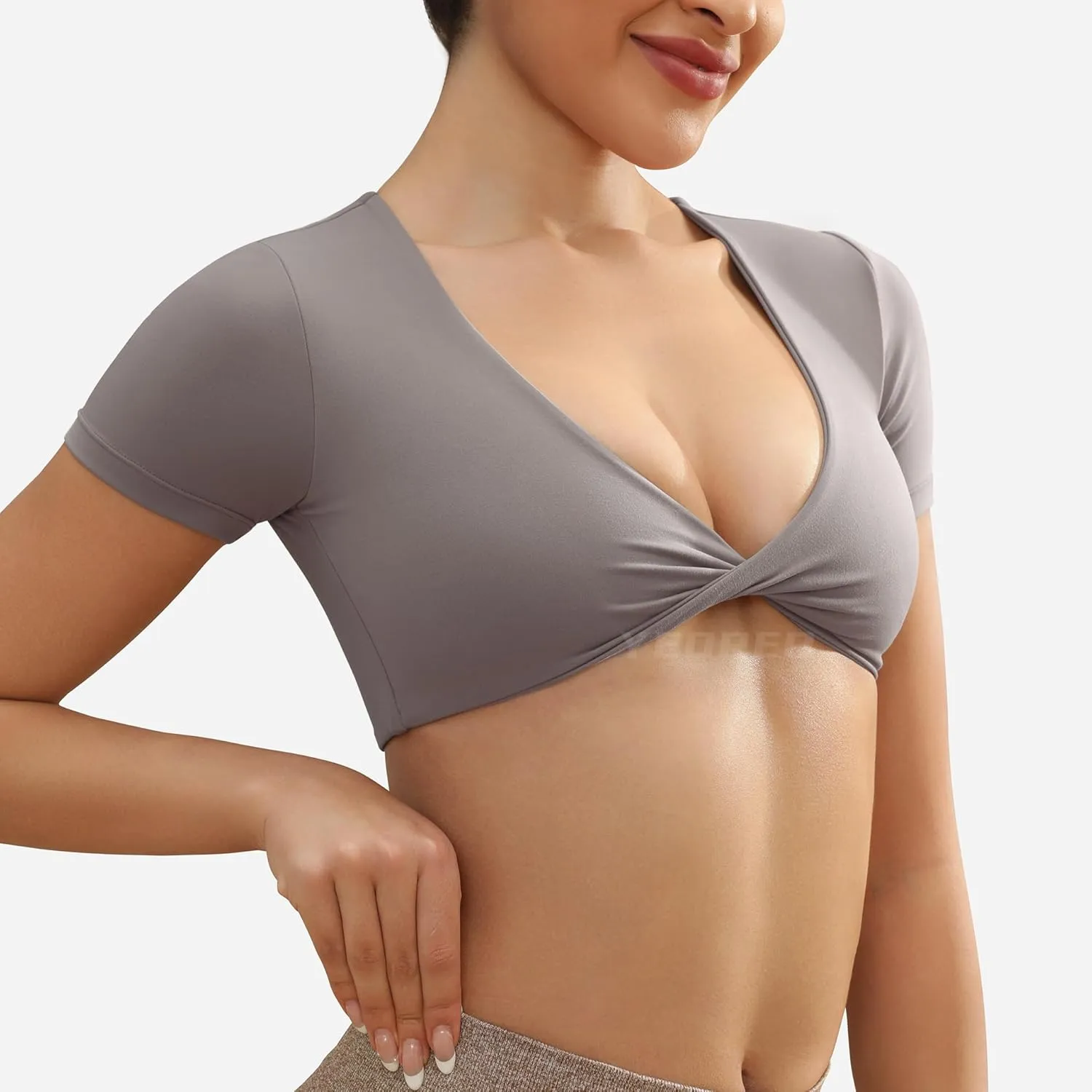 YEOREO Kyla Workout Crop Tops for Women Short Sleeve Twist Front Crop Tank Top Padded Sports Bra Casual Shirts