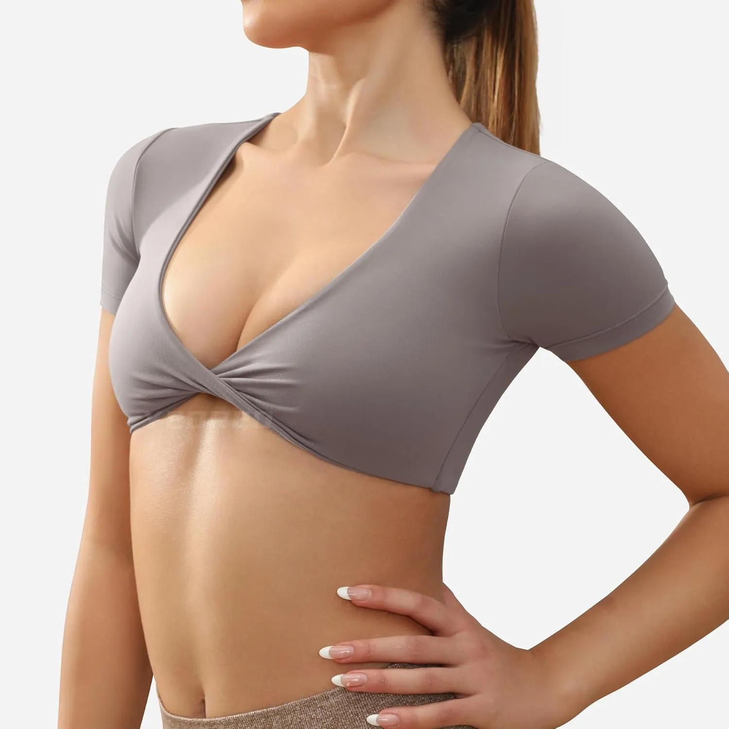 YEOREO Kyla Workout Crop Tops for Women Short Sleeve Twist Front Crop Tank Top Padded Sports Bra Casual Shirts